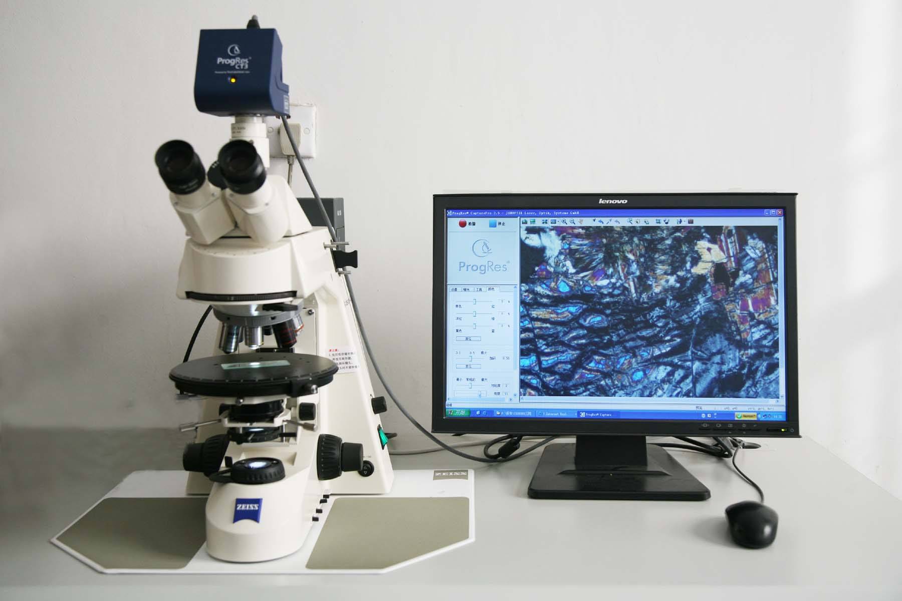 光學(xué)儀器需要用專門(mén)的潤(rùn)滑脂潤(rùn)滑